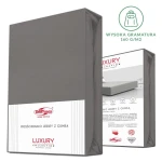 Prześcieradło jersey z elastanem w kolorze antracytowym, w pakiecie stojącym. Widoczna etykieta z logo DARYmex, opisem i wymiarami 140x200 cm. Produkt o wysokiej gramaturze 160 g/m², z gumką do mocowania, umieszczony na neutralnym tle.