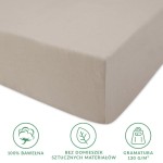 Prześcieradło jersey z gumką w kolorze kakao, rozmiar 180x200 cm, wykonane w 100% z bawełny. Widoczne gumki na brzegach, dobrze przylegające. Tło białe, co podkreśla fakturę materiału. Grafiki informacyjne o składzie i gramaturze na dole.