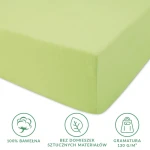 Prześcieradło jersey z gumką w kolorze limonkowym, leżące na płaskiej powierzchni. Wykonane w 100% z bawełny, bez domieszek sztucznych materiałów. Widoczne logo i informacje o gramaturze 130 g/m² na dole obrazu.