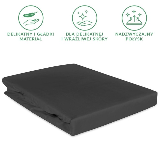 Prześcieradło satynowe z gumką w kolorze czarnym, w rozmiarze 90x200 cm. Materiał gładki i delikatny, idealny dla wrażliwej skóry. Produkt leży na płasko, ukazując jego jednolitą teksturę.