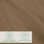 Prześcieradło jersey z elastanem w kolorze brązowym, rozmiar 160x200 cm, z widocznymi, czytelnymi symbolami bez domieszek sztucznych substancji oraz nie pilinguje się. Ułożone na płasko, zbliżenie na teksturę materiału.