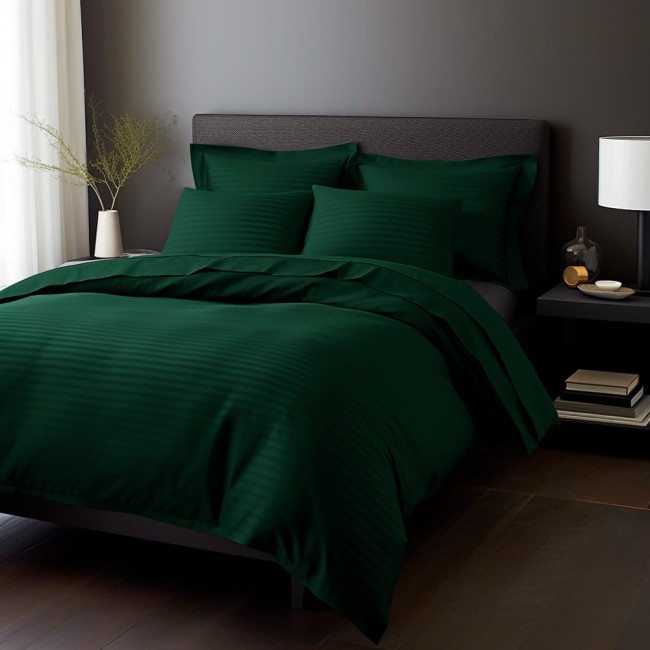  Elegancka stylowa ekskluzywna ciemno zielona pościel satynowa 220x200 cm w delikatne pasy 