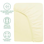 Prześcieradło frotte z gumką 60x120 w kolorze kremowym, leżące na jednolitym tle. Widoczna elastyczna guma obsyta po całym obwodzie, materiał o delikatnej fakturze. Prosta forma, bez dodatkowych wzorów czy logo.