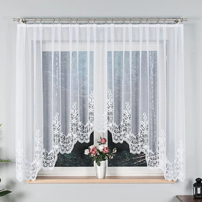  Delikatna, ozdobna, piękna firanka żakardowa o wymiarach 300x160 cm 