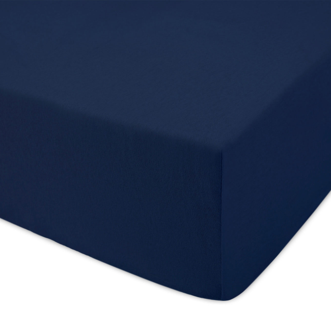 Prześcieradło jersey z gumką 120x200 w kolorze ciemny granat, leżące na złożonym tle. Materiał gładki, elastyczny, z widoczną gumką wzdłuż krawędzi, idealne do dopasowania do materaca. Bez wzorów i napisów.