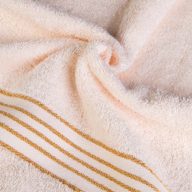 Komplet ręczników z bawełny w eco pudełku krem i butelkowa zieleń z bordiurą w złote paski 500 g/m2 TIWANO 4 kpl.