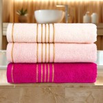Komplet ręczników z bawełny w eco pudełku jasny szary i różowy z bordiurą w złote paski 500 g/m2 TIWANO 6 kpl.