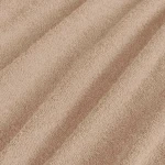 Pościel frotte w kolorze beżowym, w skład której wchodzi poszwa o wymiarach 200x220 cm oraz dwie poszewki 80x80 cm. Materiał ma delikatnie teksturowaną powierzchnię, co zapewnia komfort i przytulność.