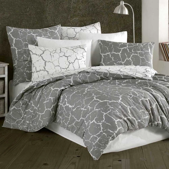  Elegancki komplet szarej i białej pościeli 200x220 cm + 2x poszewki na poduszki 70x80 cm w dekoracyjny motyw marmuru 