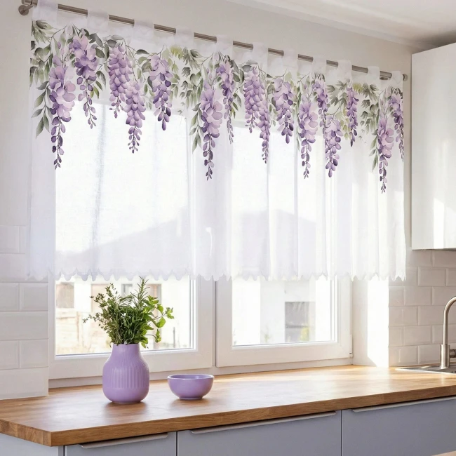  Wisteria . Odkryj urok i delikatność naszej  zazdrostki żakardowej  zdobionej motywem kwitnącej  wisterii . 
   