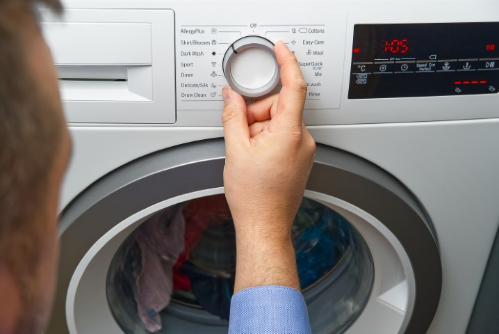 Jak prać firanki - program pralki, detergenty i porady